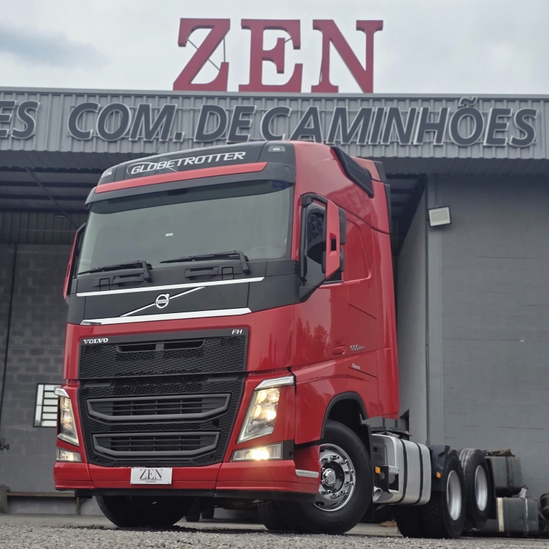 VOLVO - FH - 2021/2021 - Vermelha - Sob Consulta