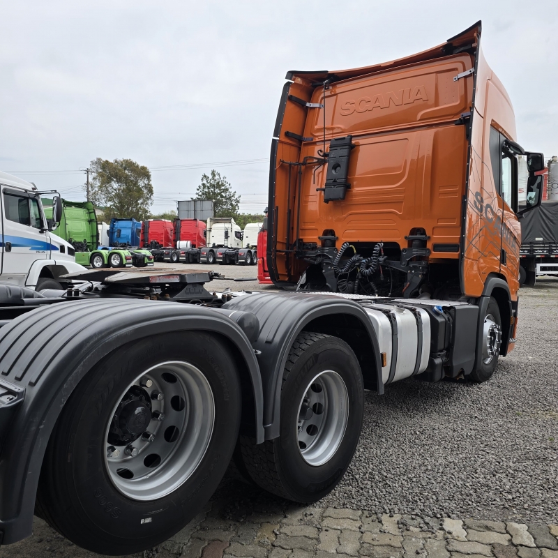 SCANIA - R-450 A6X2 - 2020/2021 - Laranja - Sob Consulta