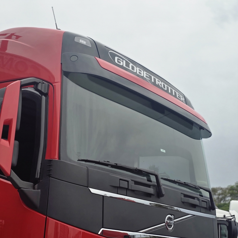 VOLVO - FH - 2021/2021 - Vermelha - Sob Consulta