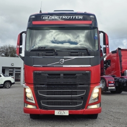 VOLVO - FH - 2020/2020 - Vermelha - Sob Consulta