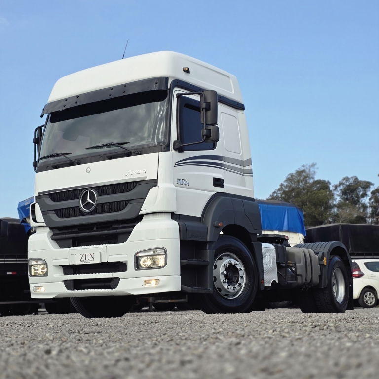 MERCEDES-BENZ - AXOR 2041 - 2018/2019 - Branca - Sob Consulta