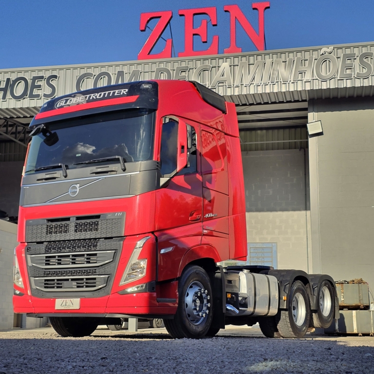 VOLVO - FH - 2021/2022 - Vermelha - Sob Consulta